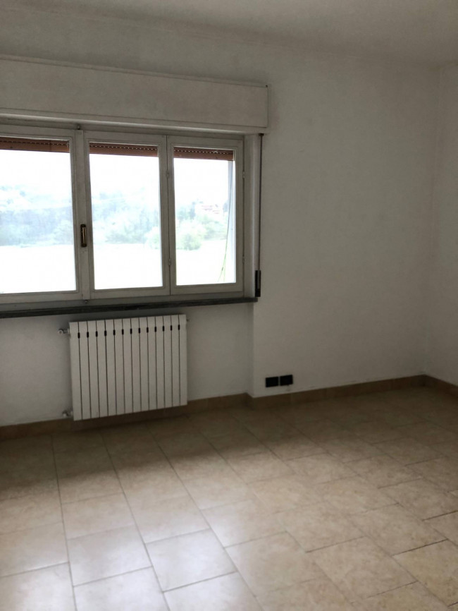 Vai alla scheda: Appartamento Affitto Dumenza